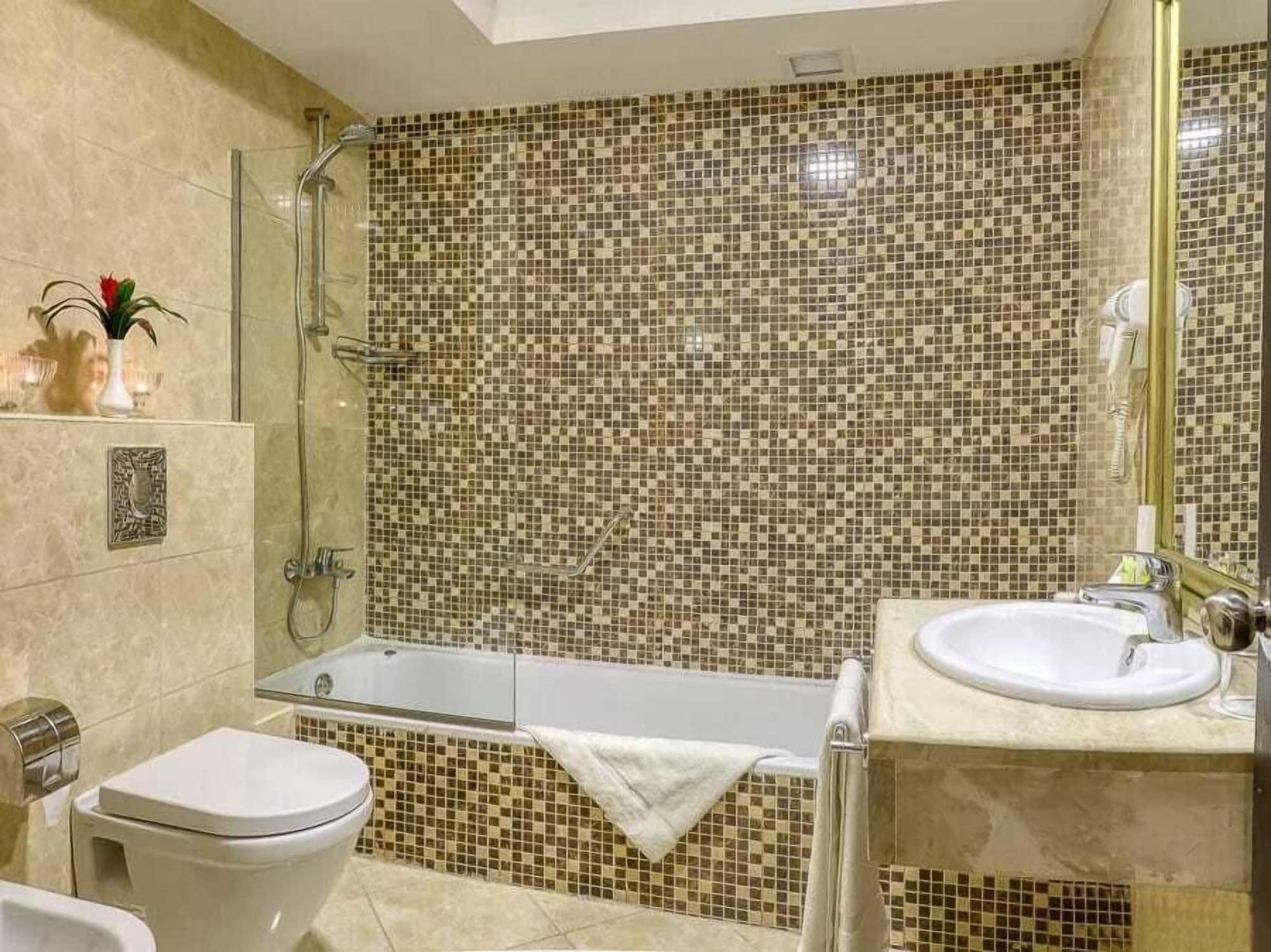 Carnival Hotel Amman Extérieur photo