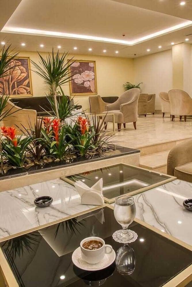 Carnival Hotel Amman Extérieur photo