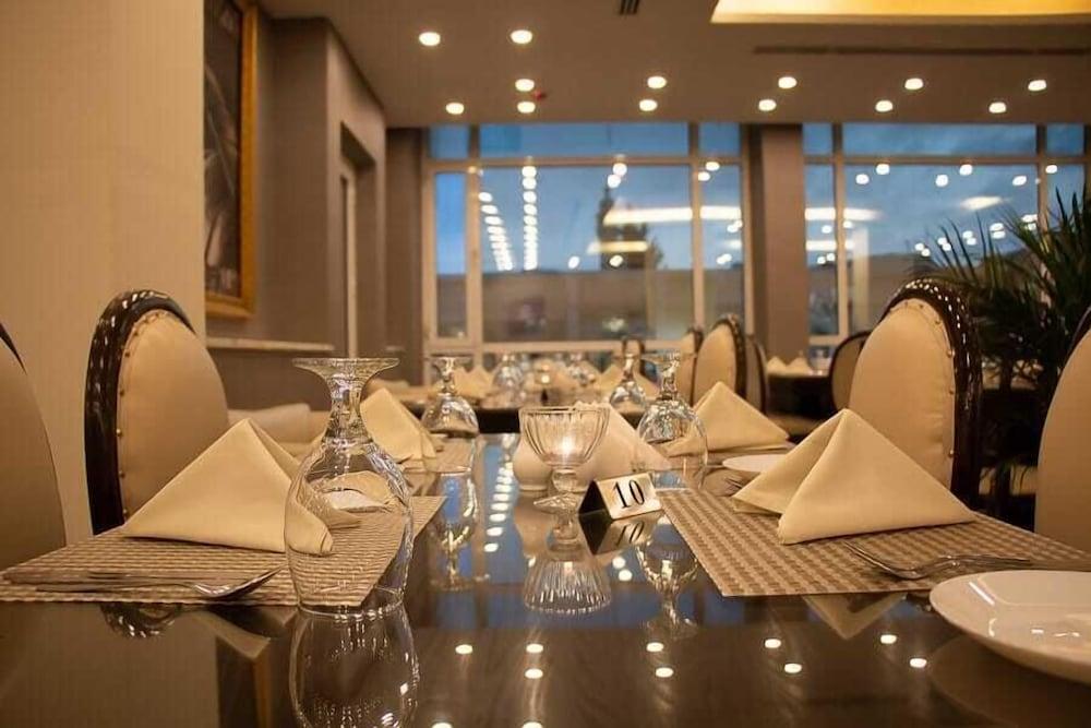 Carnival Hotel Amman Extérieur photo